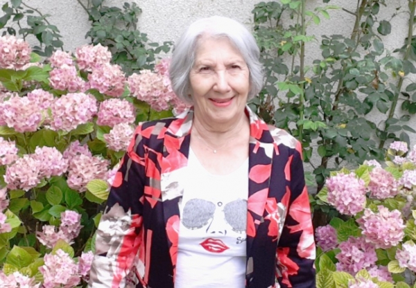 Betty DE RUS, peintre, Trophée d'Honneur. Journée Mondiale des Styles Artistiques 2 JUILLET 2022