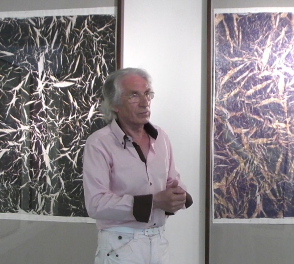 Le peintre Alain Delic, ici, en exposition en Chine au mois de Mai 2014